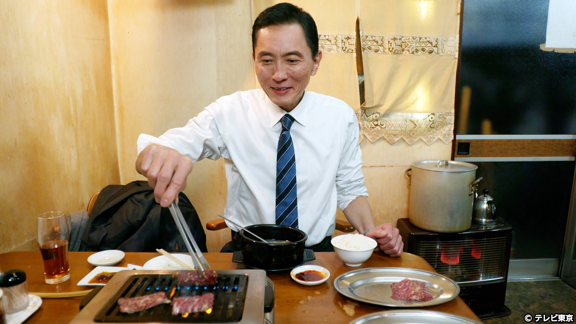 無表情であるからこその無限の表情…人気シリーズ「能面検事」主演